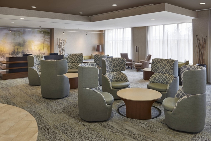 Imagen de los interiores del Hotel Courtyard By Marriott Kingston Highway 401/division Street. Foto 15