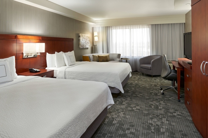 Imagen de la habitación del Hotel Courtyard By Marriott Kingston Highway 401/division Street. Foto 8