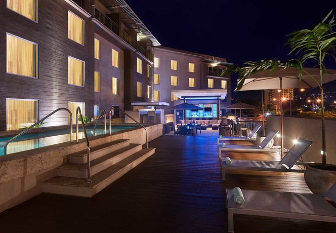 Imagen de los interiores del Hotel Courtyard By Marriott Kingston, Jamaica. Foto 13