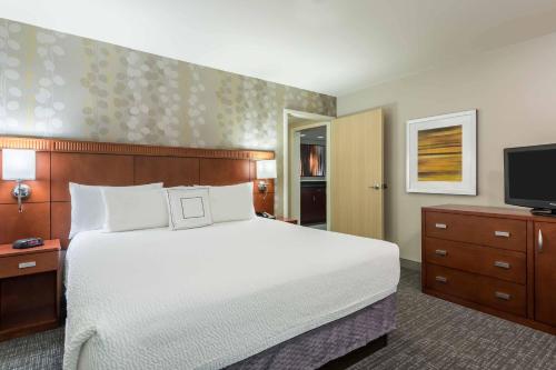 Imagen de la habitación del Hotel Courtyard By Marriott Knoxville Cedar Bluff. Foto 19