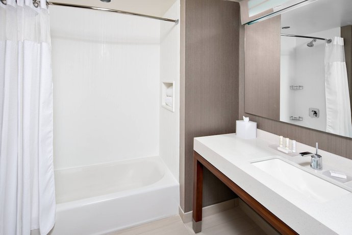 Imagen de la habitación del Hotel Courtyard By Marriott Knoxville Downtown. Foto 9