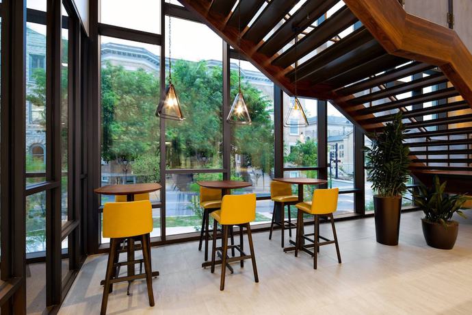 Imagen del bar/restaurante del Hotel Courtyard By Marriott Knoxville Downtown. Foto 7