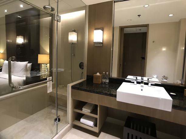 Imagen de la habitación del Hotel Courtyard By Marriott Kunshan. Foto 14