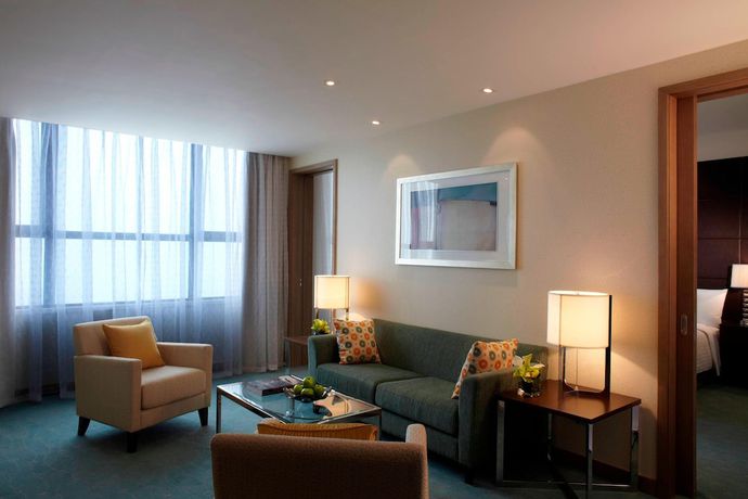Imagen de la habitación del Hotel Courtyard By Marriott Kunshan. Foto 19