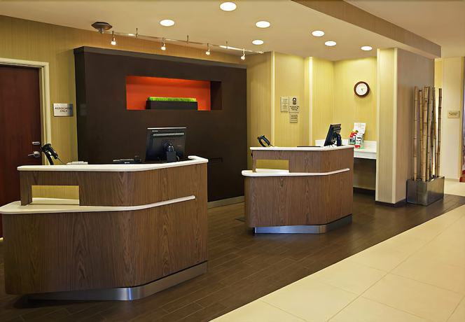 Imagen de los interiores del Hotel Courtyard By Marriott Lafayette. Foto 10