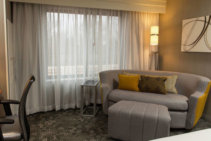 Imagen de la habitación del Hotel Courtyard By Marriott Lafayette. Foto 7