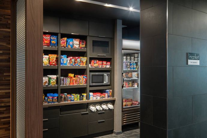 Imagen del bar/restaurante del Hotel Courtyard By Marriott Lafayette South. Foto 2