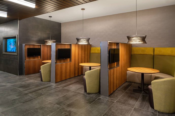 Imagen de los interiores del Hotel Courtyard By Marriott Lafayette South. Foto 16