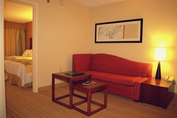 Imagen de los interiores del Hotel Courtyard By Marriott Lake Buena Vista At Vista Centre. Foto 6