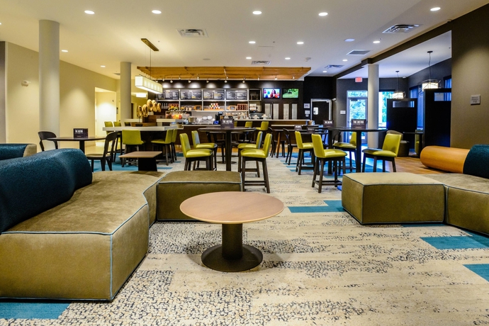 Imagen de los interiores del Hotel Courtyard By Marriott Lake Charles. Foto 18