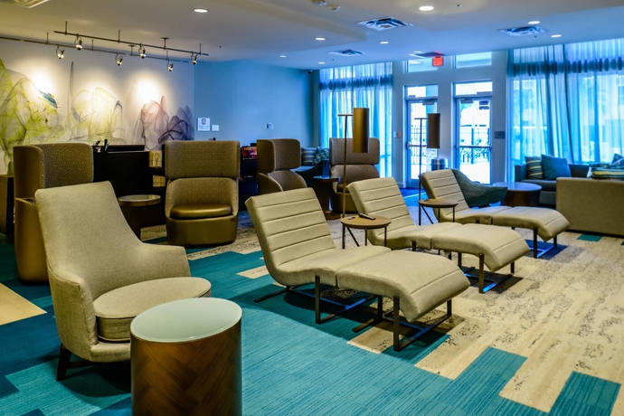 Imagen de los interiores del Hotel Courtyard By Marriott Lake Charles. Foto 19