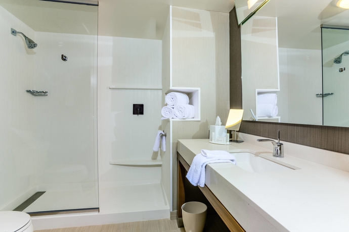 Imagen de la habitación del Hotel Courtyard By Marriott Lake Charles. Foto 7