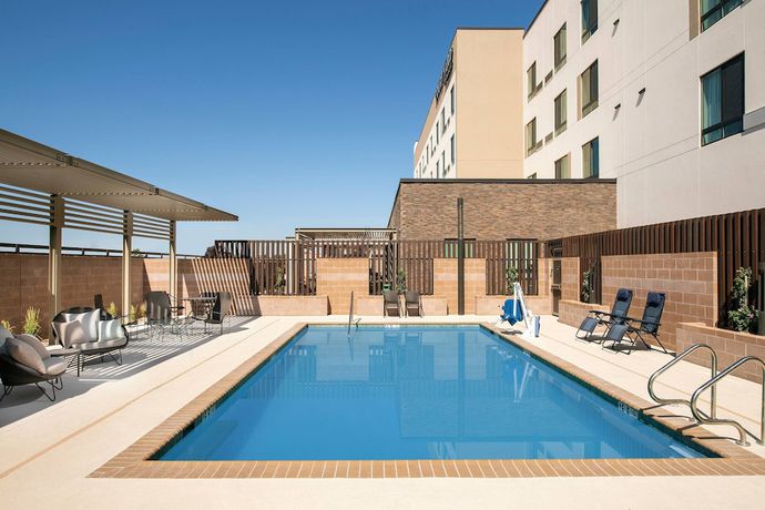 Imagen de la piscina del Hotel Courtyard By Marriott Las Cruces At Nmsu. Foto 11