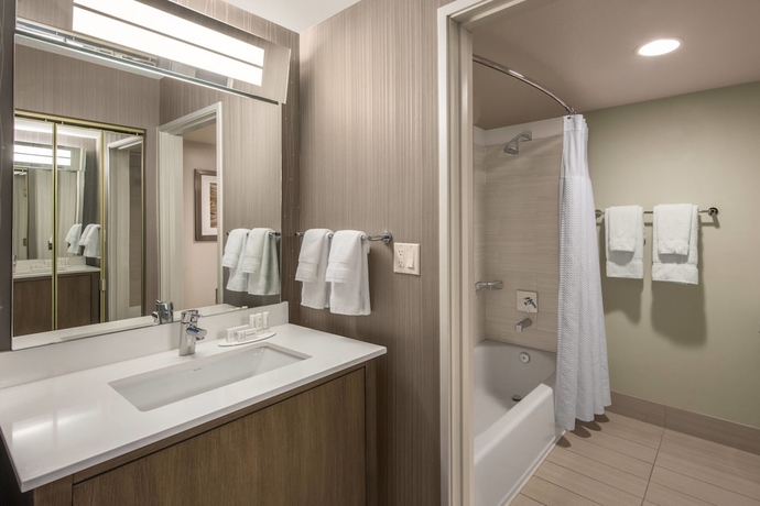 Imagen de la habitación del Hotel Courtyard By Marriott Las Vegas Henderson/green Valley. Foto 12