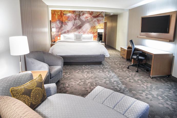 Imagen de la habitación del Hotel Courtyard By Marriott Lenox Berkshires. Foto 3