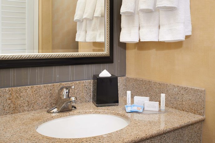 Imagen de la habitación del Hotel Courtyard By Marriott Lexington North. Foto 7