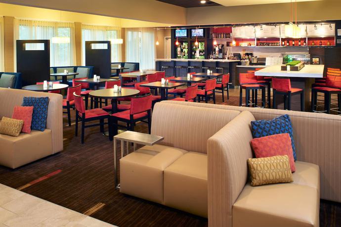 Imagen del bar/restaurante del Hotel Courtyard By Marriott Lexington North. Foto 5