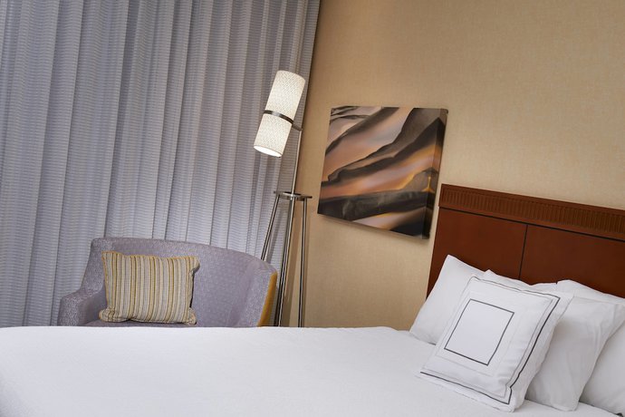 Imagen de la habitación del Hotel Courtyard By Marriott Lexington North. Foto 14