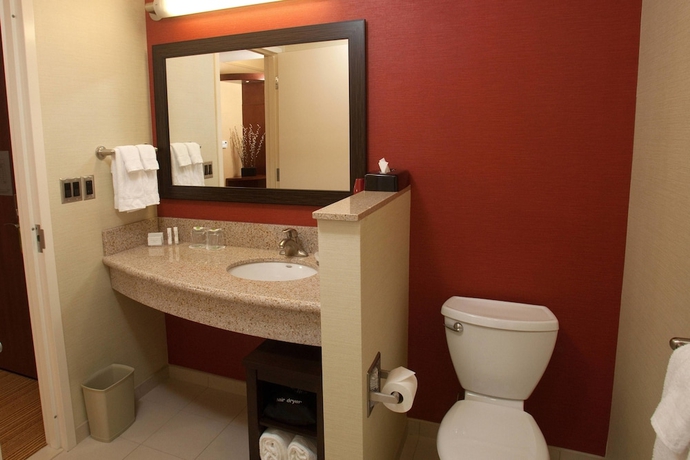 Imagen de la habitación del Hotel Courtyard By Marriott Lincoln Downtown. Foto 9