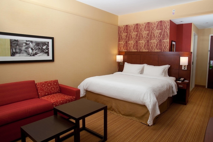 Imagen de la habitación del Hotel Courtyard By Marriott Lincoln Downtown. Foto 10