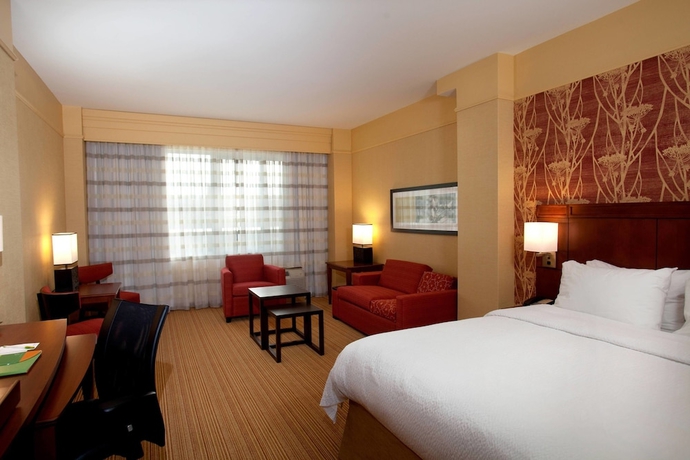 Imagen de la habitación del Hotel Courtyard By Marriott Lincoln Downtown. Foto 13