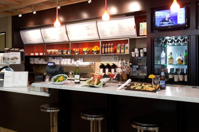 Imagen del bar/restaurante del Hotel Courtyard By Marriott Lincoln Downtown. Foto 4