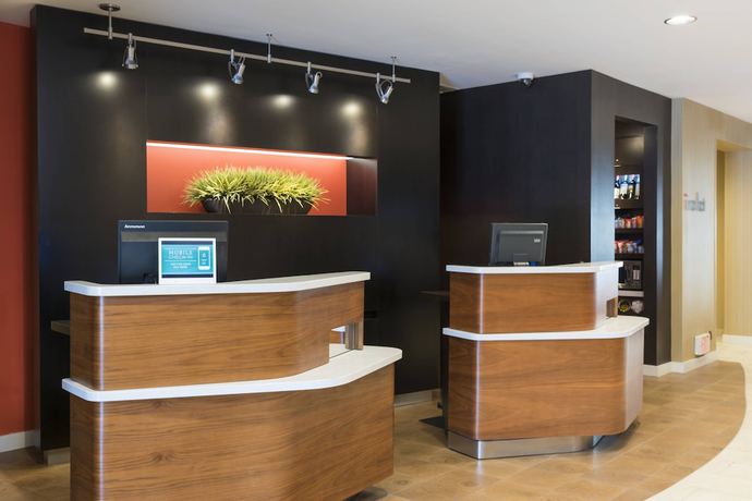 Imagen de los interiores del Hotel Courtyard By Marriott Livermore. Foto 18