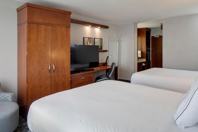 Imagen de la habitación del Hotel Courtyard By Marriott - Logan Airport. Foto 11