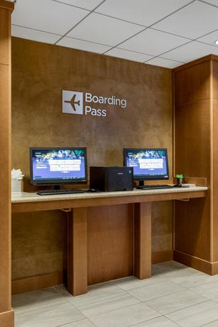 Imagen de los interiores del Hotel Courtyard By Marriott - Logan Airport. Foto 18