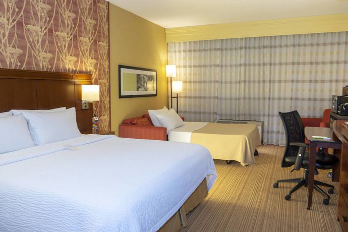 Imagen de la habitación del Hotel Courtyard By Marriott Long Beach Airport. Foto 10