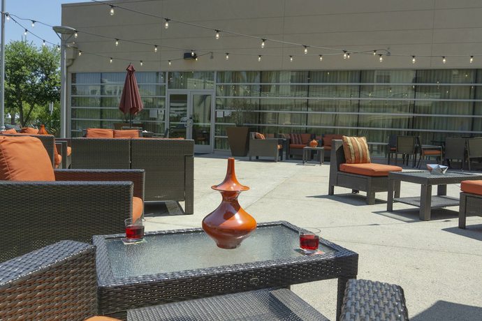 Imagen general del Hotel Courtyard By Marriott Long Beach Airport. Foto 2