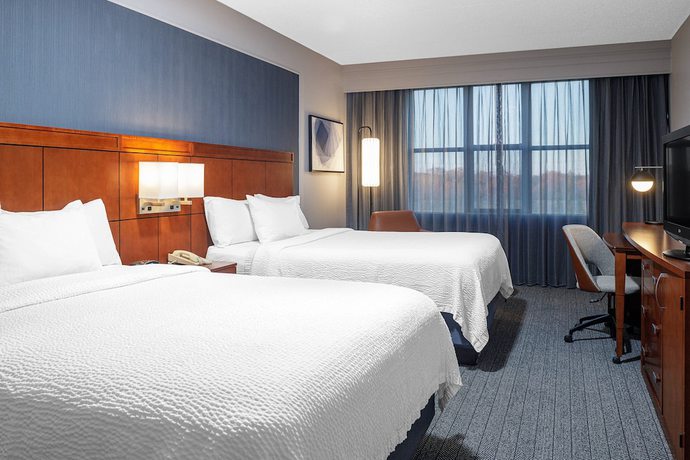 Imagen de la habitación del Hotel Courtyard By Marriott Long Island Macarthur Airport. Foto 5