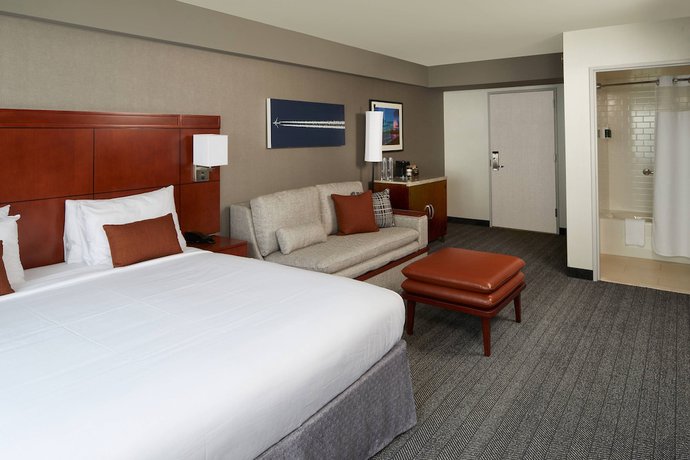 Imagen de la habitación del Hotel Courtyard By Marriott Los Angeles Lax/century Boulevard. Foto 6