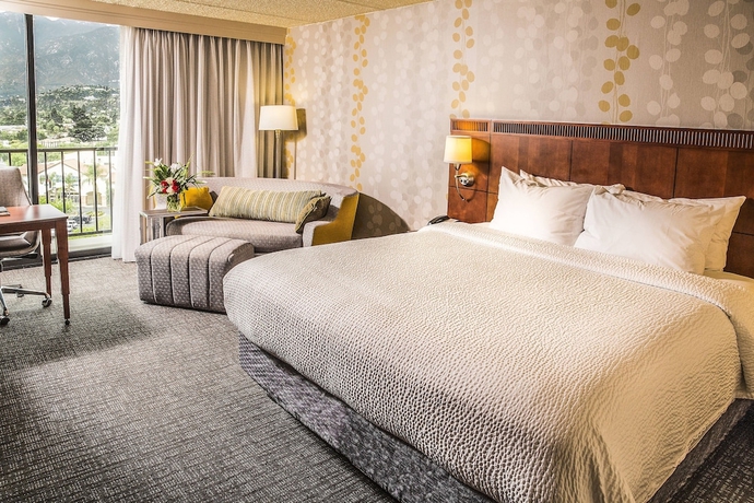 Imagen de la habitación del Hotel Courtyard By Marriott Los Angeles Pasadena/monrovia. Foto 8