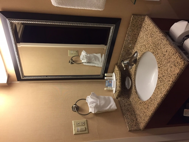 Imagen de la habitación del Hotel Courtyard By Marriott Los Angeles Pasadena/monrovia. Foto 14