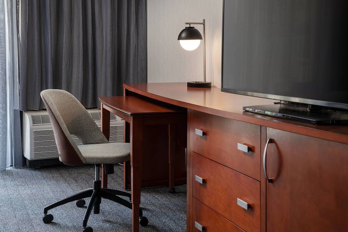 Imagen de la habitación del Hotel Courtyard By Marriott Los Angeles Torrance Palos Verdes. Foto 12