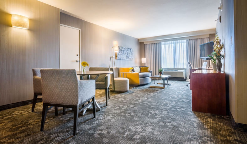 Imagen de los interiores del Hotel Courtyard By Marriott Los Angeles Westside. Foto 10