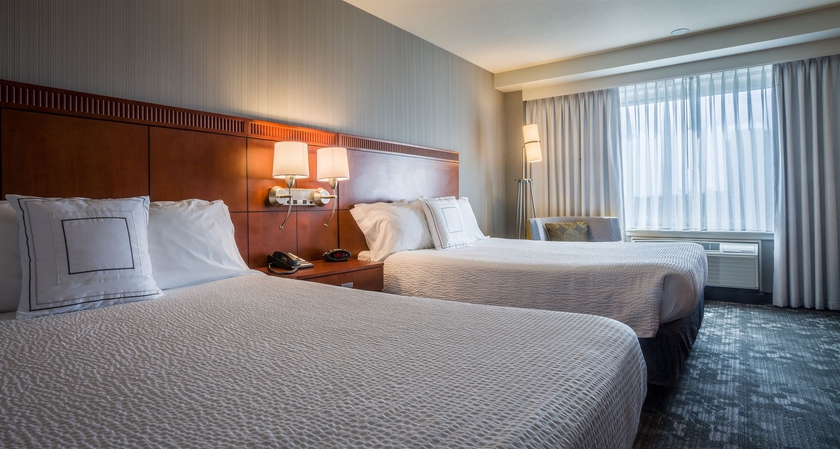 Imagen de la habitación del Hotel Courtyard By Marriott Los Angeles Westside. Foto 2