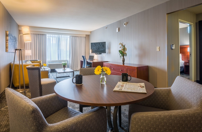 Imagen de la habitación del Hotel Courtyard By Marriott Los Angeles Westside. Foto 8