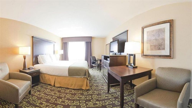 Imagen de la habitación del Hotel Courtyard By Marriott Los Angeles Woodland Hills. Foto 2