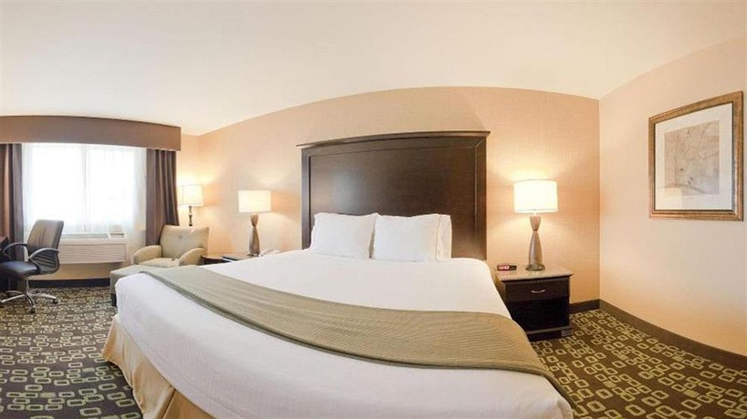 Imagen de la habitación del Hotel Courtyard By Marriott Los Angeles Woodland Hills. Foto 3