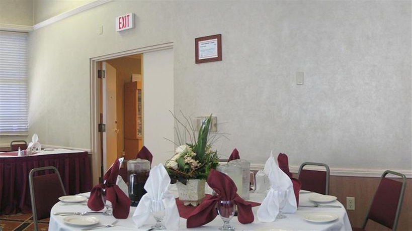 Imagen de los interiores del Hotel Courtyard By Marriott Los Angeles Woodland Hills. Foto 8