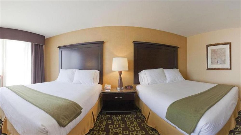 Imagen de la habitación del Hotel Courtyard By Marriott Los Angeles Woodland Hills. Foto 4