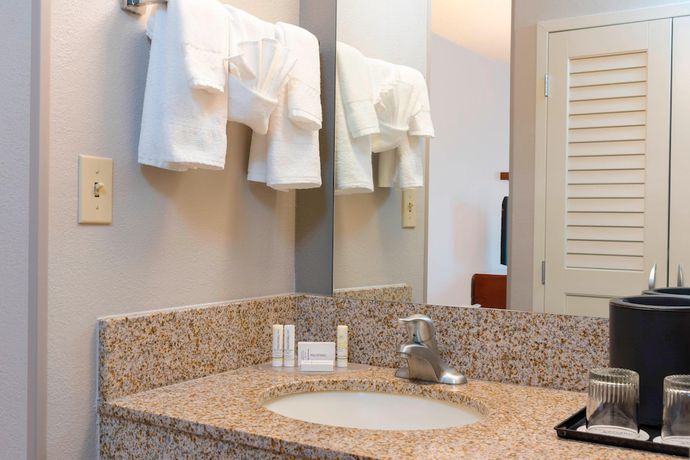 Imagen de la habitación del Hotel Courtyard By Marriott Louisville Downtown. Foto 7