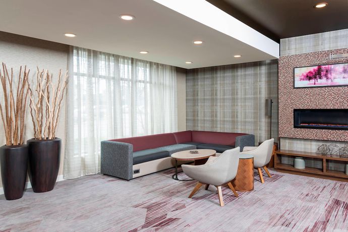 Imagen de los interiores del Hotel Courtyard By Marriott Louisville Downtown. Foto 19