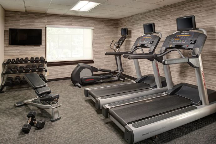 Imagen de los interiores del Hotel Courtyard By Marriott Louisville East. Foto 10