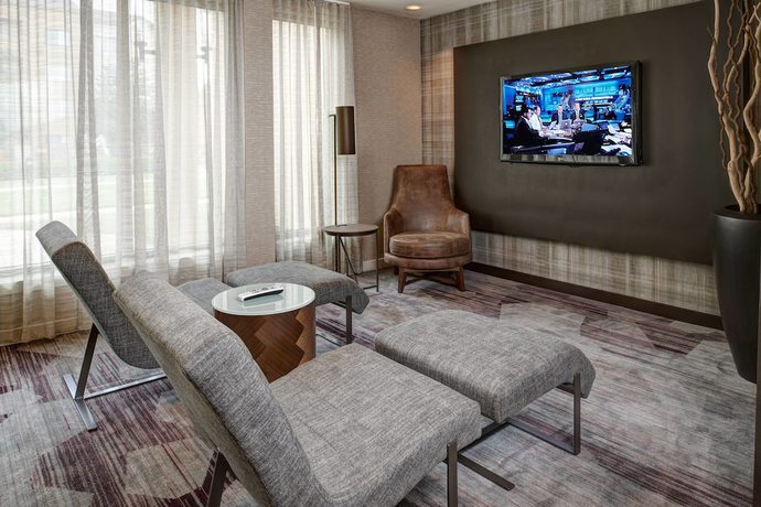 Imagen de los interiores del Hotel Courtyard By Marriott Louisville East. Foto 12