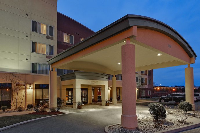 Imagen general del Hotel Courtyard By Marriott Louisville Northeast. Foto 2