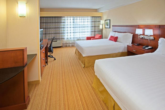Imagen de la habitación del Hotel Courtyard By Marriott Louisville Northeast. Foto 8