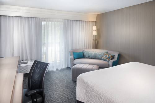 Imagen de la habitación del Hotel Courtyard By Marriott Lynchburg. Foto 13